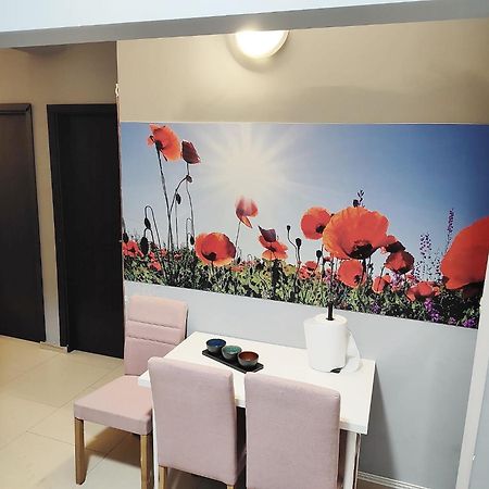 Central Retreat- Apartment Universitate Bucureşti Ngoại thất bức ảnh