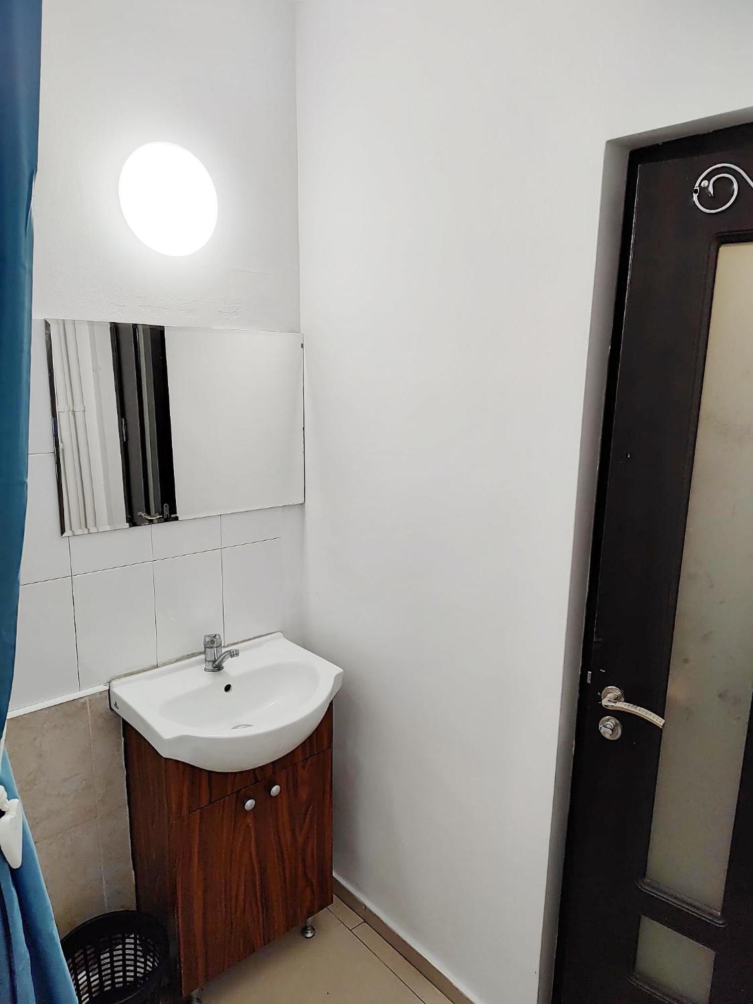 Central Retreat- Apartment Universitate Bucureşti Ngoại thất bức ảnh